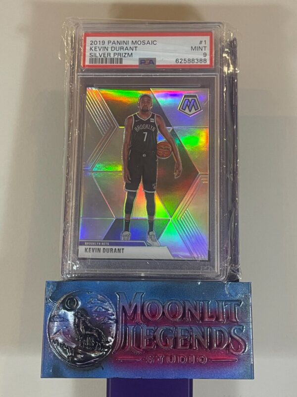 Kevin Durant – Mosaic Silver Prizm (PSA 9 Mint)