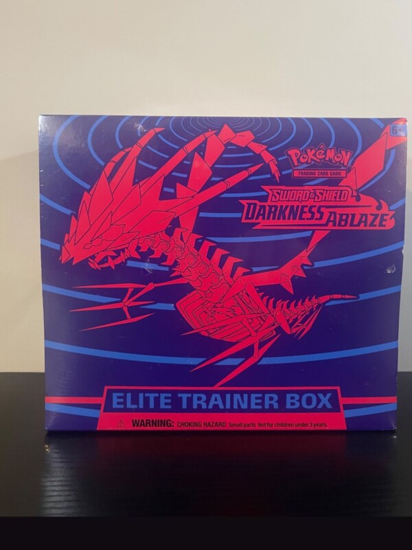 Sword and Shield Darkness Ablaze Elite Trainer Box
