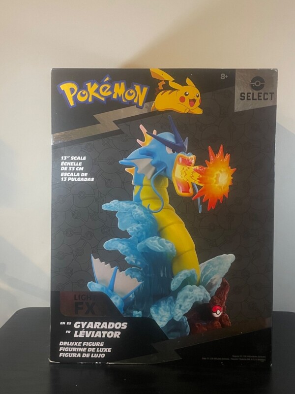 Pokémon Select Gyarados 13" Deluxe Light FX Figure