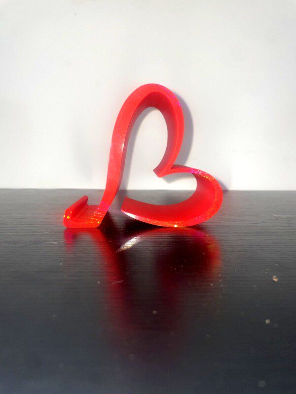 Red Heart Phone Stand